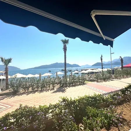 Seaside Aparts *