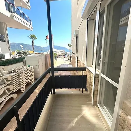 Seaside Aparts *